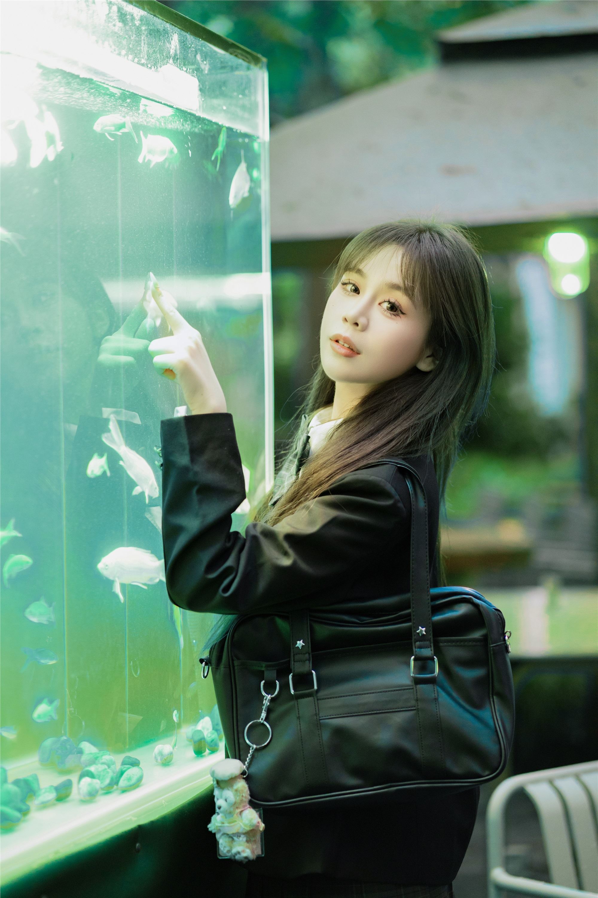 YITUYU艺图语 2025.01.05 深色jk 泡芙小方